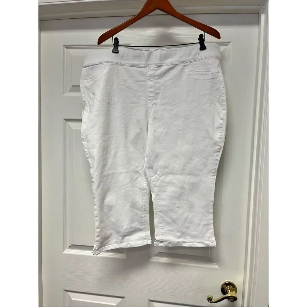 Lane Bryant White Denim Cropped Pull On Pants sz 24